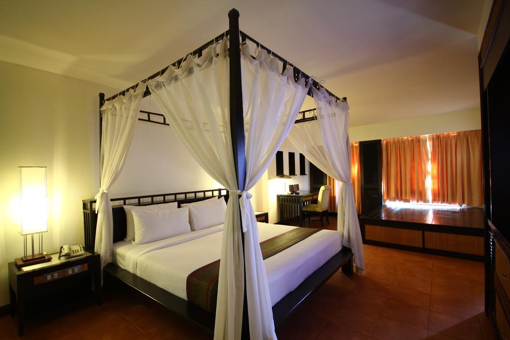 Avantika Boutique Hotel Patong Exteriör bild