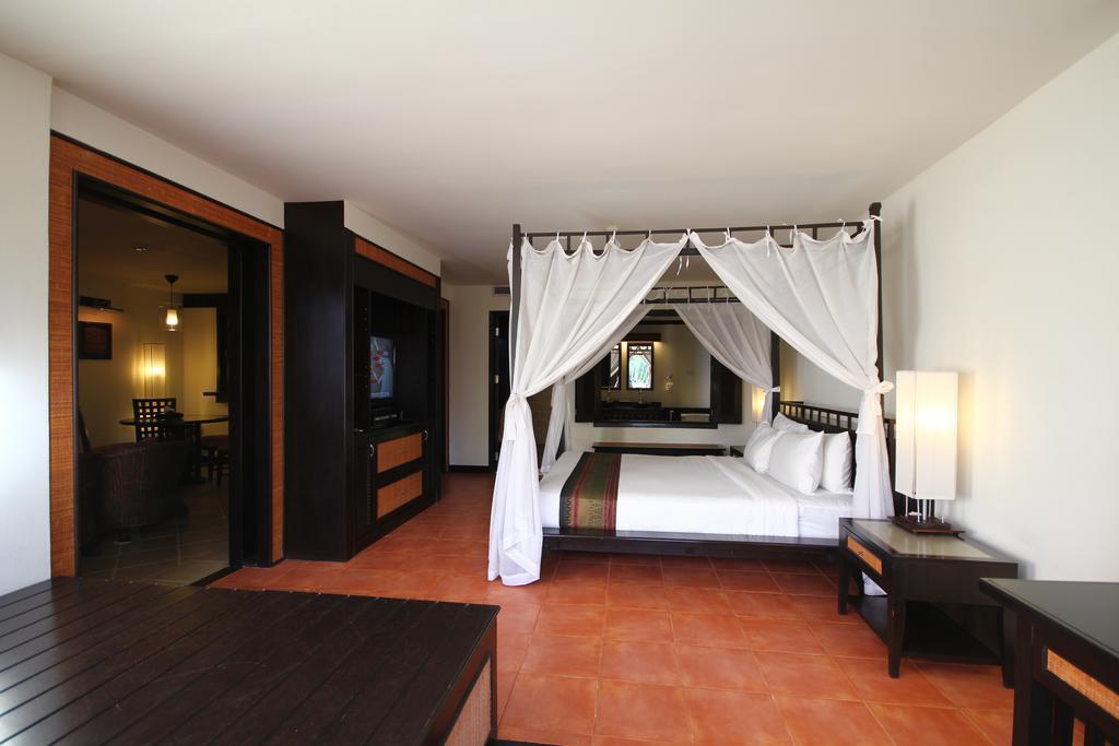 Avantika Boutique Hotel Patong Exteriör bild