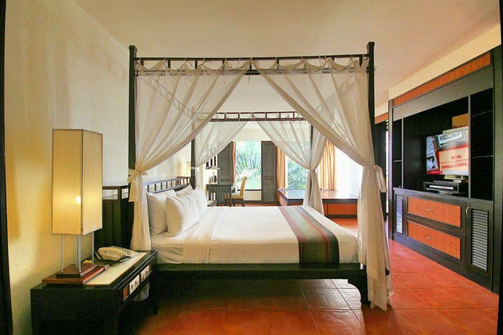 Avantika Boutique Hotel Patong Exteriör bild
